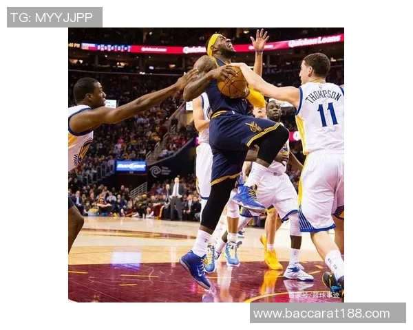 詹姆斯将利用东里包夹机会撕裂对手防线实现多打少战术 詹姆斯将利用东里包夹机会撕裂对手防线实现多打少战术