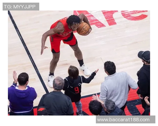 篮网官方宣布德雷克鲍威尔因右脚踝扭伤缺席本场比赛