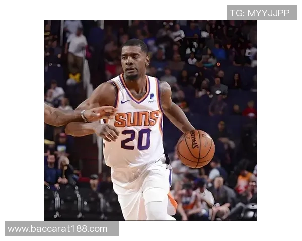 布克首发表现出色33分钟内高效砍下24分助力球队胜利 布克首发表现出色33分钟内高效砍下24分助力球队胜利