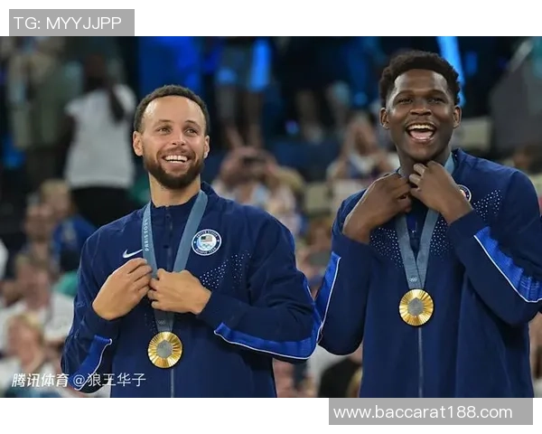 华子调侃库里鞋子太差劲直言让大家都扔掉笑翻众人 华子调侃库里鞋子太差劲直言让大家都扔掉笑翻众人